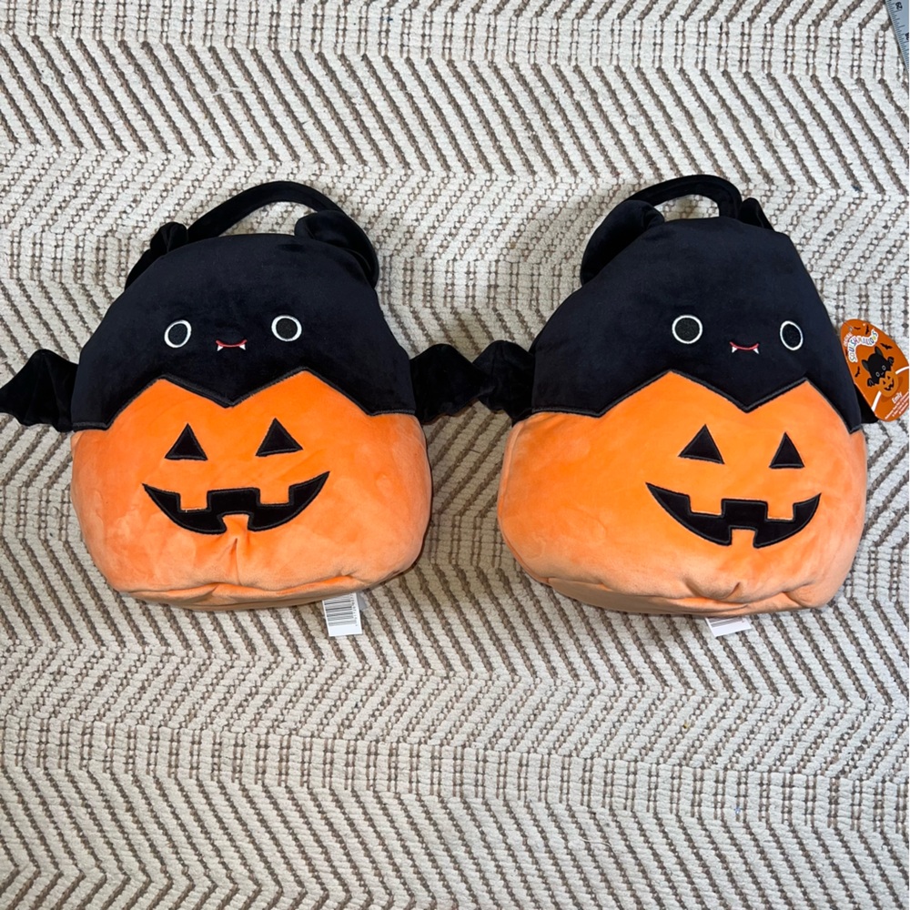 Squishmallows Halloween Treat Pail Emily the Bat in Pumpkin with Handle Bundle 2